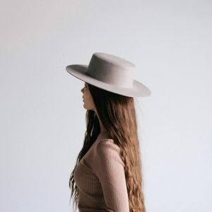 Gigi Pip Dahlia Grey w/ Nude Band